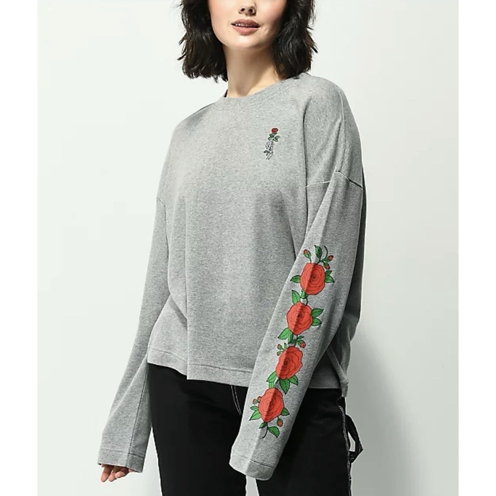 Empyre Cropped Reelah Rose T-Shirt Women's Small Gray Embroidered Tattoo‎ Skate